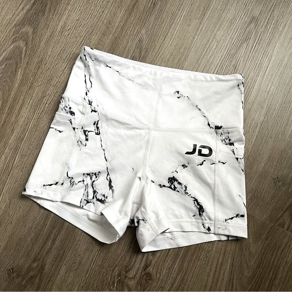 Alphalete Pants - Marble Athletic Shorts